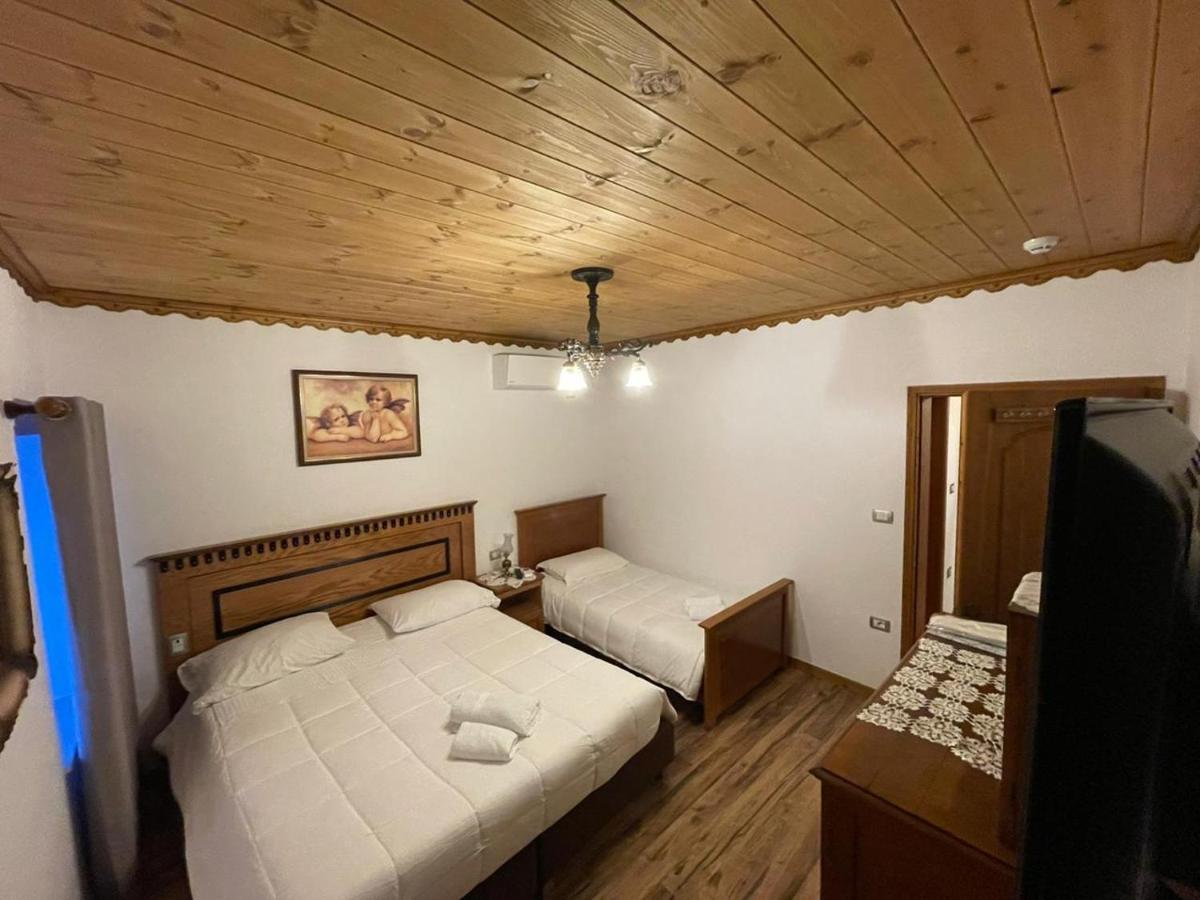 Boutique Hotel Praga Gjirokaster Room photo