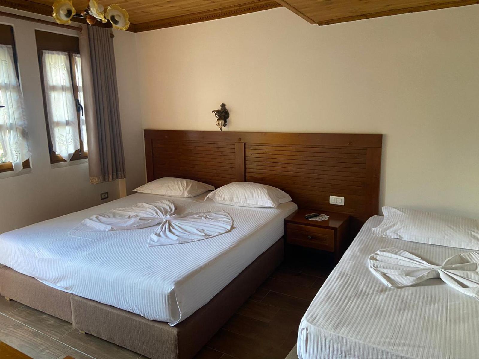 Boutique Hotel Praga Gjirokaster Exterior photo