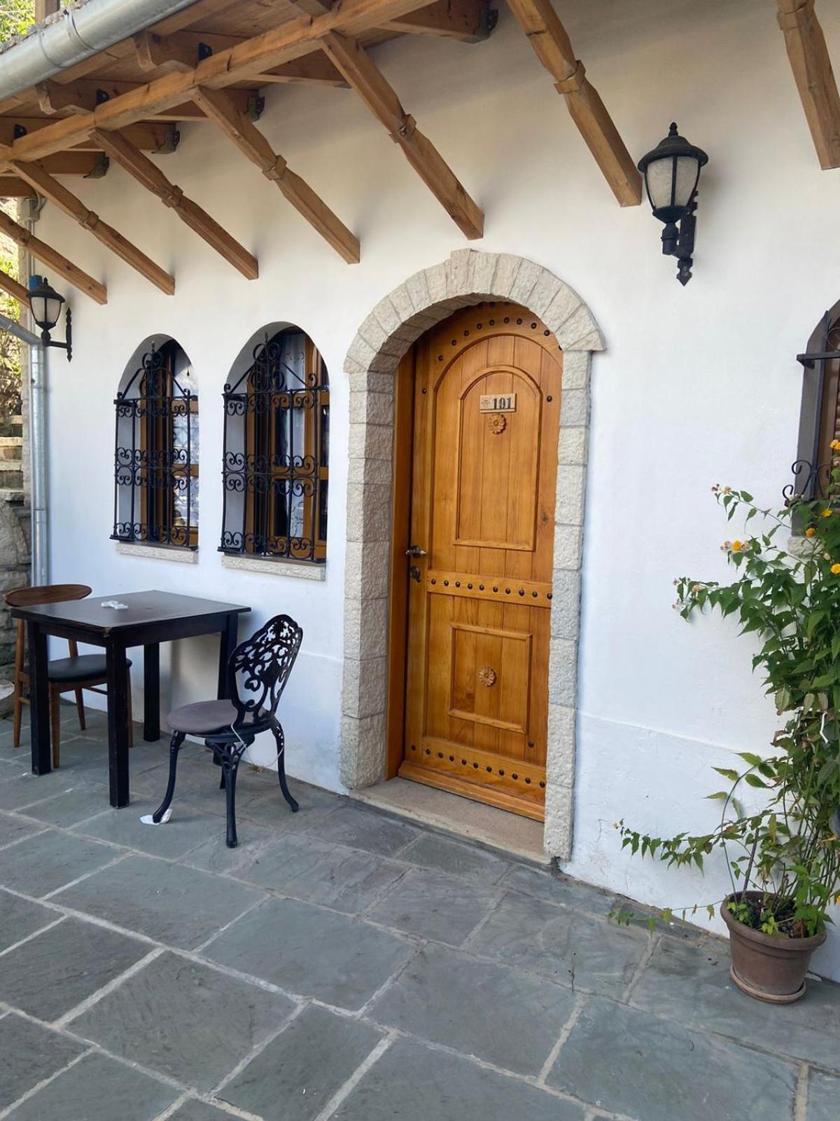 Boutique Hotel Praga Gjirokaster Exterior photo